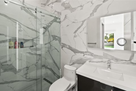 House in Fort Lauderdale, Florida 4 bedrooms, 288 sq.m. № 1475510 - photo 29