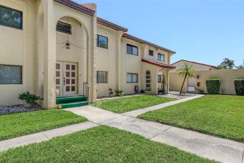 Condo in Bradenton, Florida, 2 bedrooms  № 1618926 - photo 7