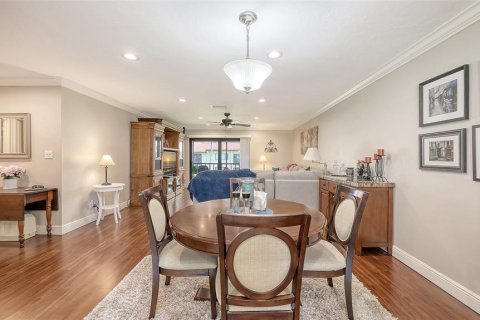 Condo in Bradenton, Florida, 2 bedrooms  № 1618926 - photo 13