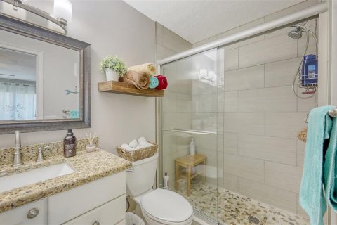 Condo in Bradenton, Florida, 2 bedrooms  № 1618926 - photo 29