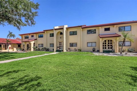 Condo in Bradenton, Florida, 2 bedrooms  № 1618926 - photo 4