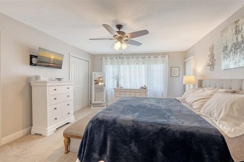 Condo in Bradenton, Florida, 2 bedrooms  № 1618926 - photo 25