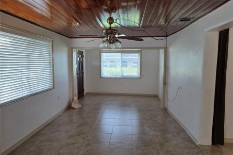 Villa ou maison à louer à St. Lucie, Floride: 3 chambres, 194.35 m2 № 1981799 - photo 11