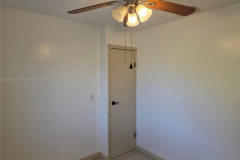 Villa ou maison à louer à St. Lucie, Floride: 3 chambres, 194.35 m2 № 1981799 - photo 20