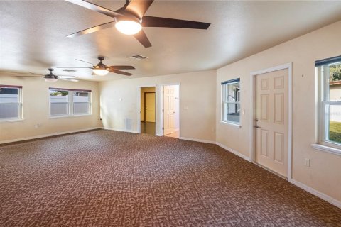 Villa ou maison à vendre à Auburndale, Floride: 3 chambres, 202.99 m2 № 2092899 - photo 21