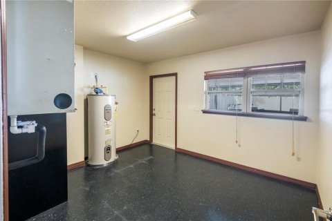 Villa ou maison à vendre à Auburndale, Floride: 3 chambres, 202.99 m2 № 2092899 - photo 25