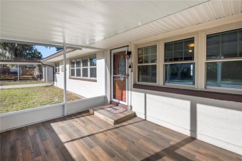 Villa ou maison à vendre à Auburndale, Floride: 3 chambres, 202.99 m2 № 2092899 - photo 3