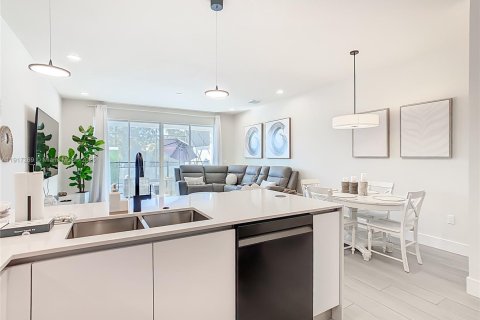 Villa ou maison à vendre à Clermont, Floride: 3 chambres, 210.52 m2 № 2082570 - photo 14