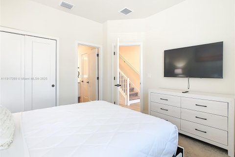 Villa ou maison à vendre à Clermont, Floride: 3 chambres, 210.52 m2 № 2082570 - photo 10