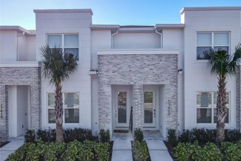 Villa ou maison à Clermont, Floride 3 chambres, 210.52 m2 № 2082570