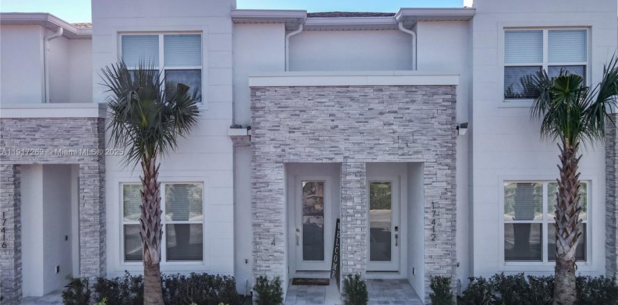 Villa ou maison à Clermont, Floride 3 chambres, 210.52 m2 № 2082570