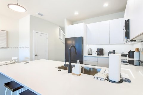 Villa ou maison à vendre à Clermont, Floride: 3 chambres, 210.52 m2 № 2082570 - photo 17