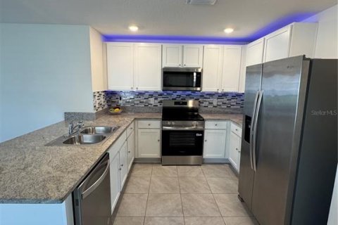 Villa ou maison à louer à Wimauma, Floride: 3 chambres, 140.84 m2 № 2428782 - photo 5