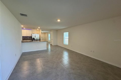 Villa ou maison à louer à Wimauma, Floride: 3 chambres, 140.84 m2 № 2428782 - photo 4