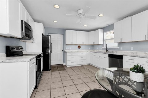 Villa ou maison à vendre à Punta Gorda, Floride: 4 chambres, 161.09 m2 № 2098134 - photo 8