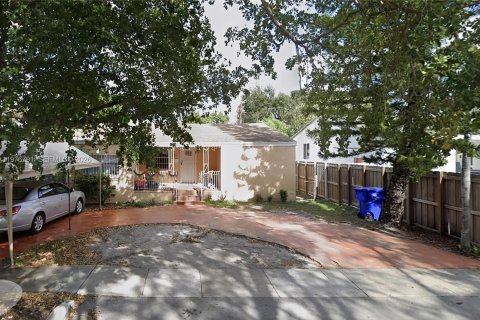Casa en Miami, Florida 3 dormitorios, 119.94 m2 № 2058169