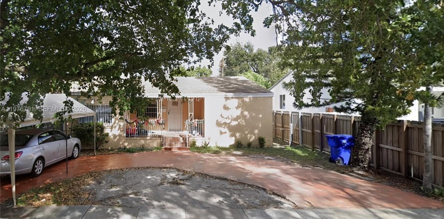 Casa en Miami, Florida 3 dormitorios, 119.94 m2 № 2058169