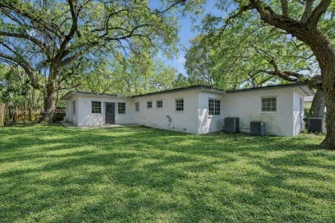 Купить виллу или дом в Майами, Флорида 4 спальни, 218.97м2, № 2052284 - фото 19