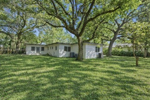 Дом в Майами, Флорида 4 спальни, 218.97м2 № 2052284