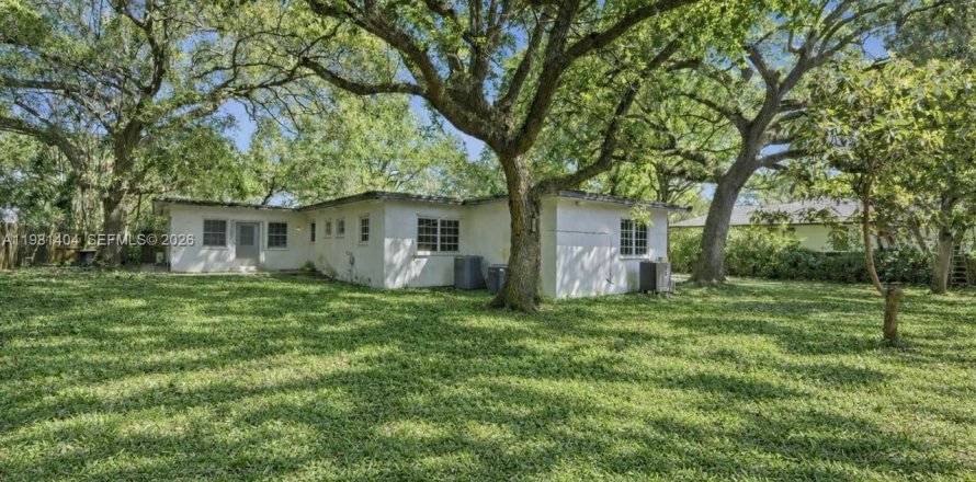 Дом в Майами, Флорида 4 спальни, 218.97м2 № 2052284