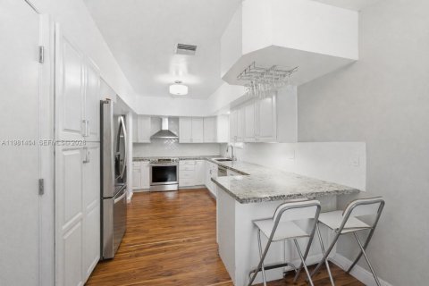 Купить виллу или дом в Майами, Флорида 4 спальни, 218.97м2, № 2052284 - фото 7