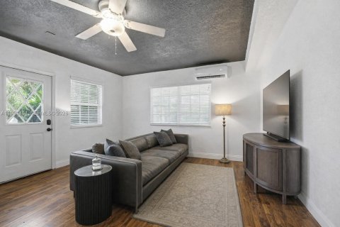 Купить виллу или дом в Майами, Флорида 4 спальни, 218.97м2, № 2052284 - фото 20