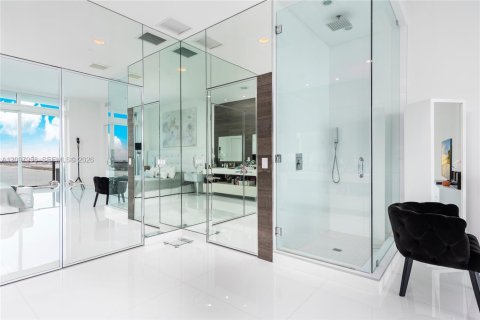 Condo in Miami, Florida, 4 bedrooms № 2399644 - photo 10