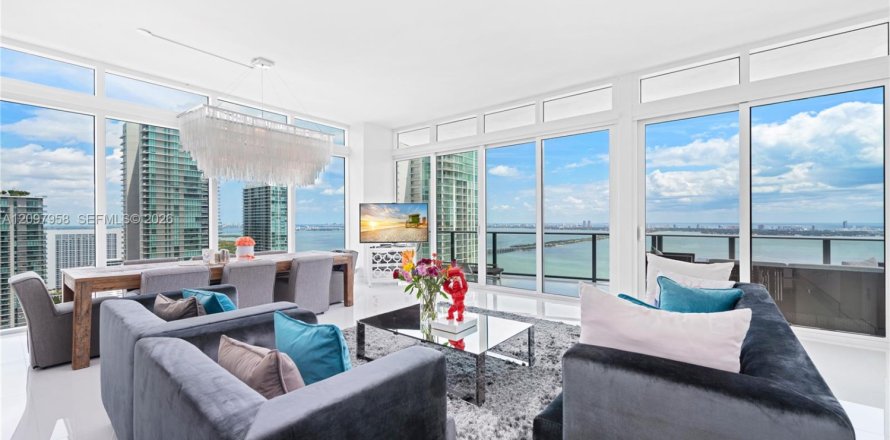 Condo in Miami, Florida, 4 bedrooms № 2399644
