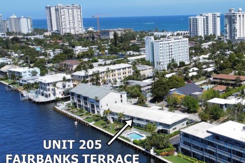 Condominio en Pompano Beach, Florida, 1 dormitorio  № 2085081