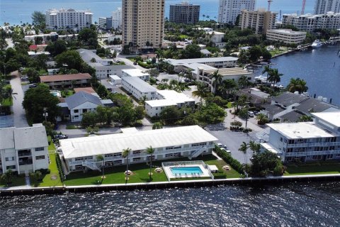Condominio en venta en Pompano Beach, Florida, 1 dormitorio, 54.35 m2 № 2085081 - foto 2