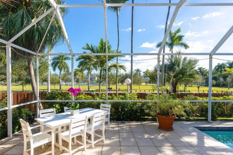 Casa en venta en Cutler Bay, Florida, 3 dormitorios, 187.38 m2 № 1993783 - foto 16