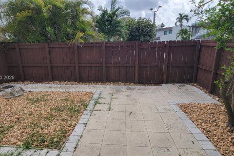 Adosado en venta en Miami, Florida, 3 dormitorios, 137.68 m2 № 2045013 - foto 12