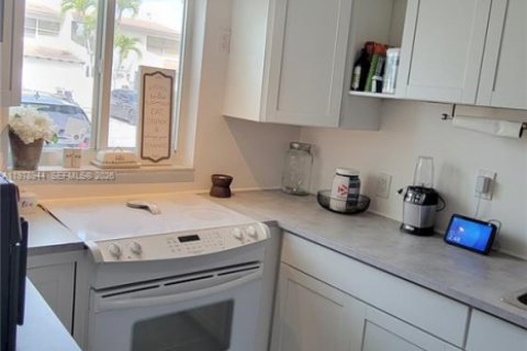 Adosado en venta en Miami, Florida, 3 dormitorios, 137.68 m2 № 2045013 - foto 26