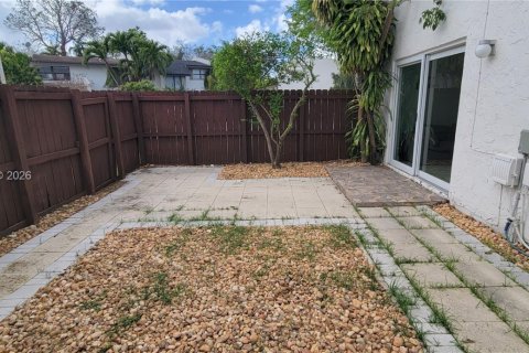 Adosado en venta en Miami, Florida, 3 dormitorios, 137.68 m2 № 2045013 - foto 14