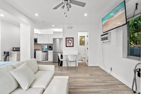 House in Fort Lauderdale, Florida 5 bedrooms, 164.62 sq.m. № 2153810 - photo 27