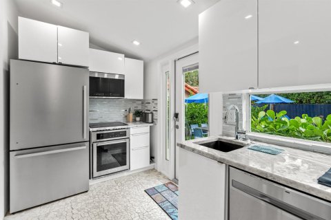 House in Fort Lauderdale, Florida 5 bedrooms, 164.62 sq.m. № 2153810 - photo 8