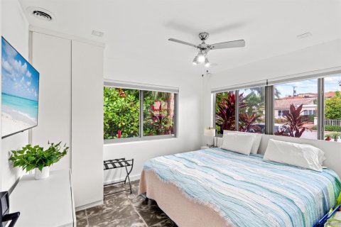 House in Fort Lauderdale, Florida 5 bedrooms, 164.62 sq.m. № 2153810 - photo 11
