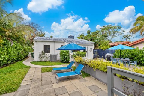 House in Fort Lauderdale, Florida 5 bedrooms, 164.62 sq.m. № 2153810 - photo 23