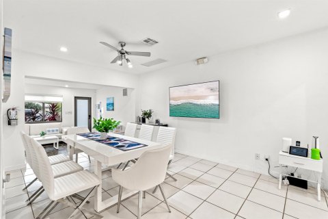 House in Fort Lauderdale, Florida 5 bedrooms, 164.62 sq.m. № 2153810 - photo 4