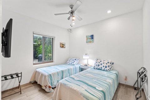 House in Fort Lauderdale, Florida 5 bedrooms, 164.62 sq.m. № 2153810 - photo 15