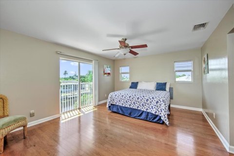 Villa ou maison à vendre à North Fort Myers, Floride: 6 chambres, 370.96 m2 № 2417033 - photo 25