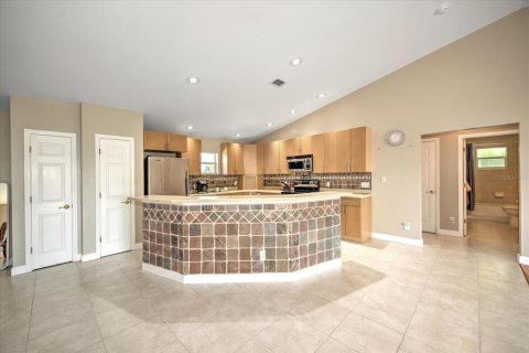 Villa ou maison à vendre à North Fort Myers, Floride: 6 chambres, 370.96 m2 № 2417033 - photo 18