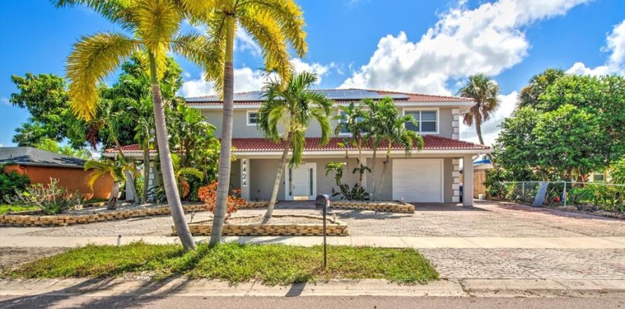 Villa ou maison à North Fort Myers, Floride 6 chambres, 370.96 m2 № 2417033
