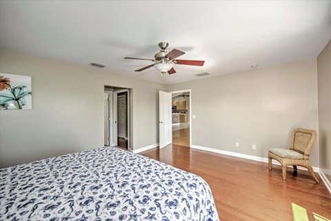 Villa ou maison à vendre à North Fort Myers, Floride: 6 chambres, 370.96 m2 № 2417033 - photo 26