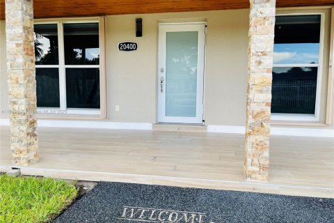 House in Miami Gardens, Florida 3 bedrooms, 111.48 sq.m. № 1930707 - photo 21