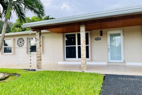 House in Miami Gardens, Florida 3 bedrooms, 111.48 sq.m. № 1930707 - photo 17