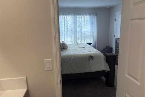 Townhouse in Haines City, Florida 3 bedrooms, 143.26 sq.m. № 2213583 - photo 20