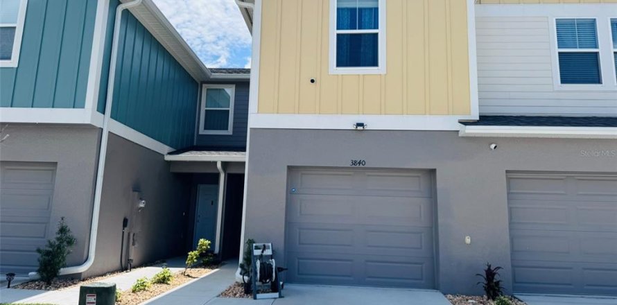 Townhouse in Haines City, Florida 3 bedrooms, 143.26 sq.m. № 2213583