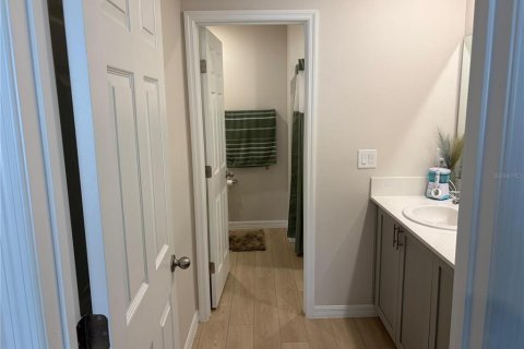 Townhouse in Haines City, Florida 3 bedrooms, 143.26 sq.m. № 2213583 - photo 21