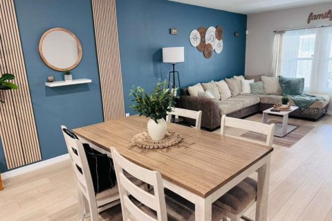 Townhouse in Haines City, Florida 3 bedrooms, 143.26 sq.m. № 2213583 - photo 9